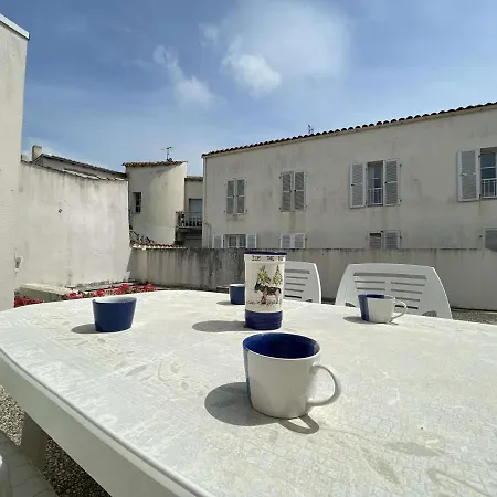 Lejlighed 2 Pieces Avec Terrasse, Au Coeur De Saint-martin-de-re, Proche Port Et Commerces - Fr-1-246c-23 *